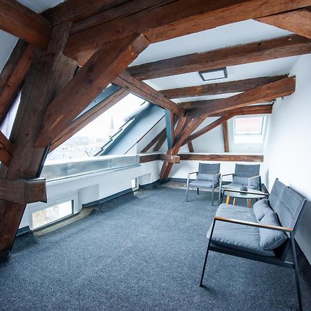 Schlossberg - Ferienwohnung Im Herzen Von Зельб Экстерьер фото