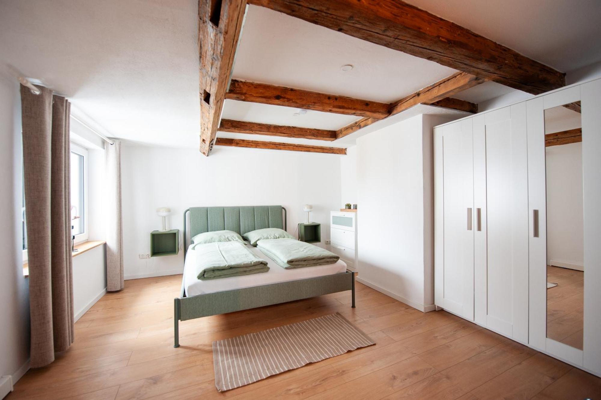 Schlossberg - Ferienwohnung Im Herzen Von Зельб Экстерьер фото